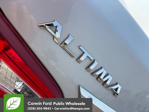Used 2016 Nissan Altima 2.5 S w/ Power Driver Seat Package FWD image 8