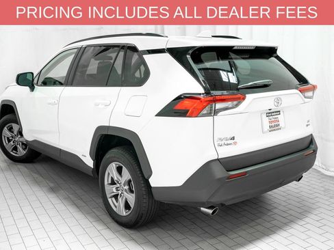 Certified 2025 Toyota RAV4 LE AWD/4WD image 3
