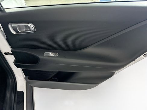 Used 2024 Hyundai Ioniq 6 SE image 30