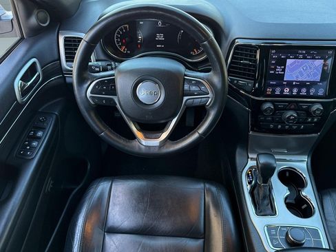Used 2019 Jeep Grand Cherokee Limited image 28