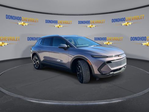 New 2026 Chevrolet Equinox EV LT image 5