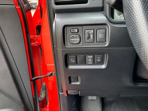 Used 2024 Toyota 4Runner TRD Off-Road Premium w/ Off Road Premium Plus Package AWD/4WD image 32