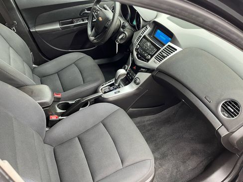 Used 2016 Chevrolet Cruze LT image 24