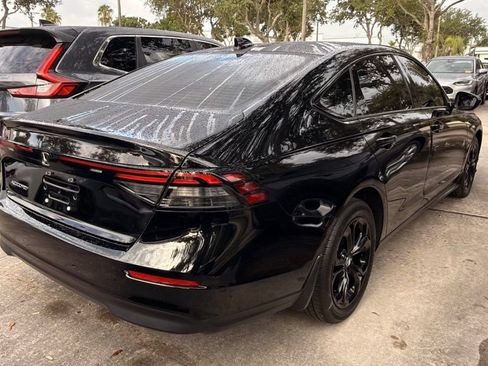 Used 2025 Honda Accord SE image 8