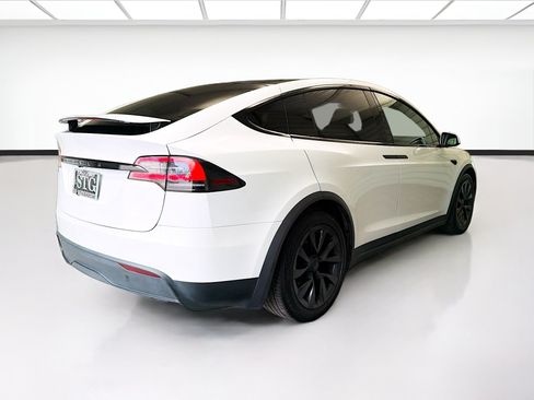 Used 2023 Tesla Model X AWD/4WD image 4