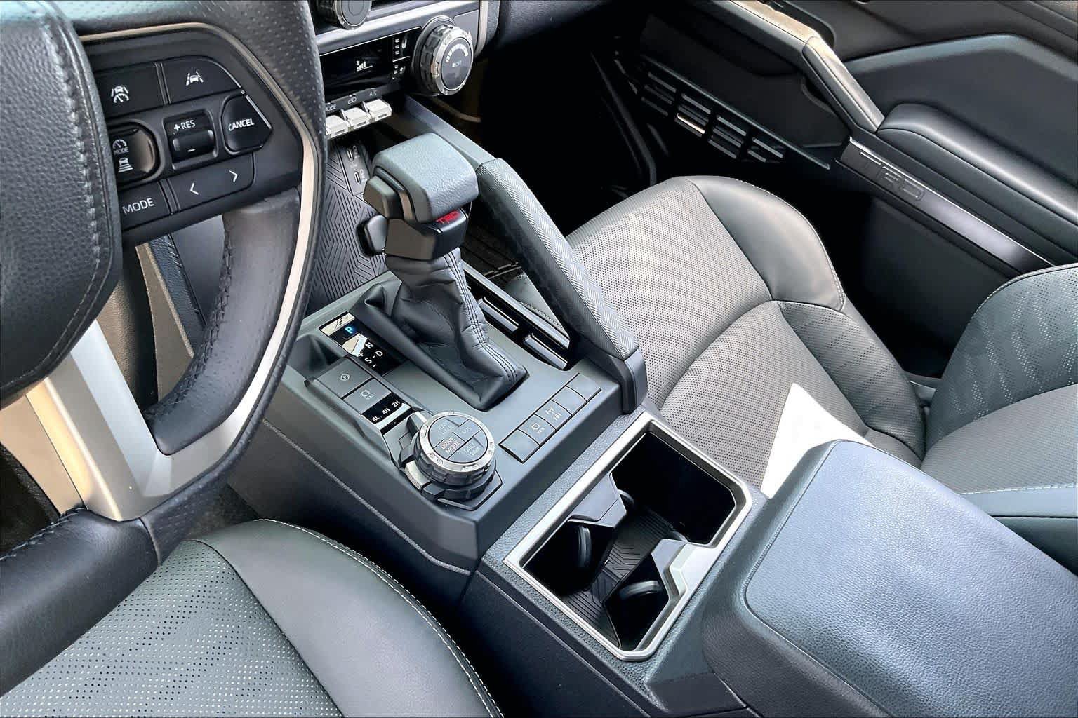 Used 2026 Toyota 4Runner TRD Off-Road Premium AWD/4WD image 16