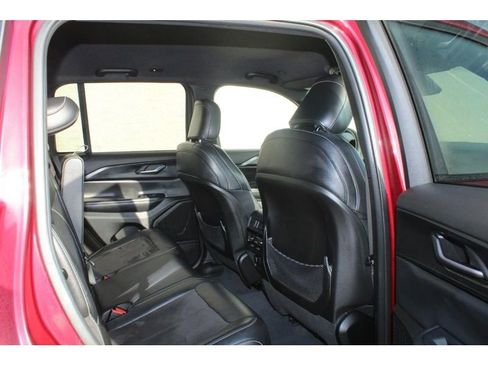 Used 2023 Jeep Grand Cherokee Altitude image 12