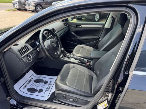 Used 2014 Volkswagen Passat TDI SE FWD image 2