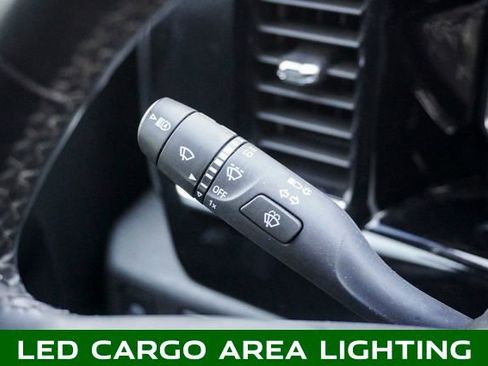 Used 2024 GMC Sierra 1500 SLE image 19