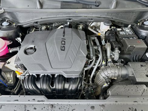 Used 2025 Kia Sportage LX image 32