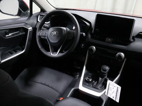 New 2025 Toyota RAV4 XLE image 21