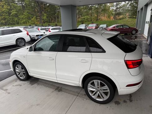 Used 2018 Audi Q3 2.0T Premium w/ Convenience Package image 10