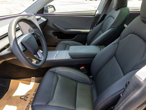 Used 2025 Tesla Model 3 Long Range RWD image 19