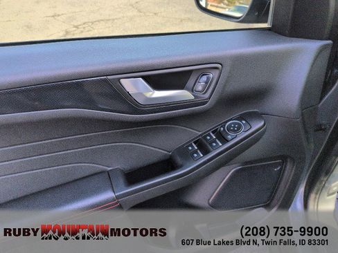 Used 2024 Ford Escape ST-Line image 11