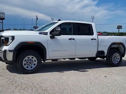 New 2024 GMC Sierra 2500 Pro image 3