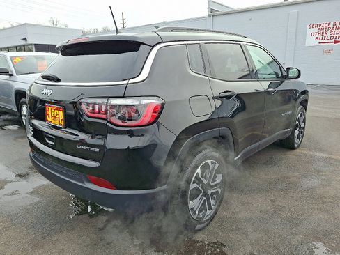 Certified 2022 Jeep Compass Limited image 6