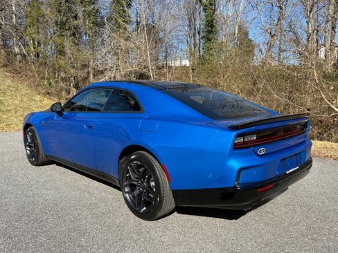 New 2026 Dodge Charger Daytona Scat Pack image 9