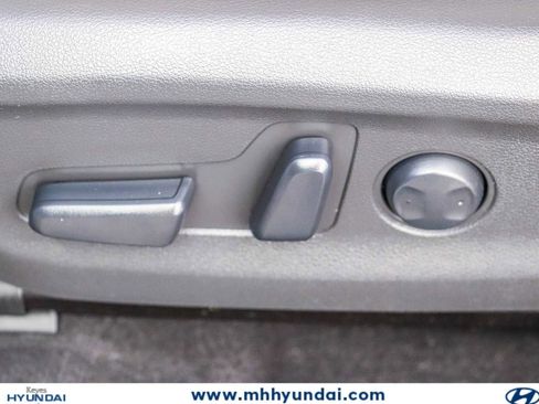 Certified 2023 Hyundai Kona SE FWD image 18