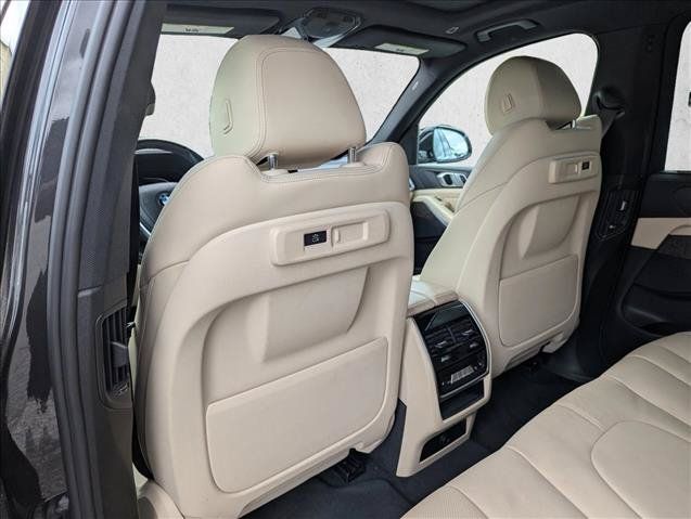 Used 2022 BMW X5 sDrive40i w/ Premium Package RWD image 25