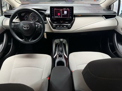 Used 2022 Toyota Corolla LE FWD image 10