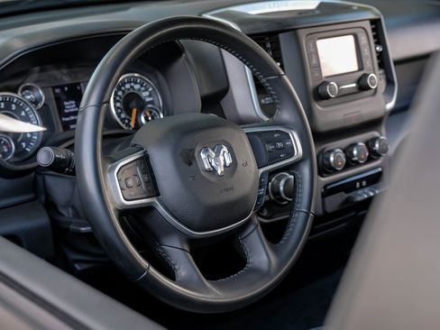 Used 2021 RAM 1500 Big Horn image 4