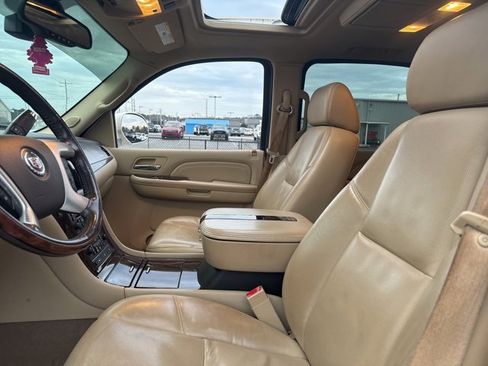 Used 2009 Cadillac Escalade ESV 2WD image 9