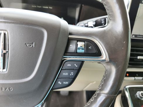 Used 2019 Lincoln Navigator L Reserve AWD/4WD image 31