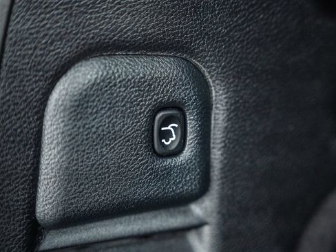 Used 2019 Jeep Grand Cherokee High Altitude AWD/4WD image 12