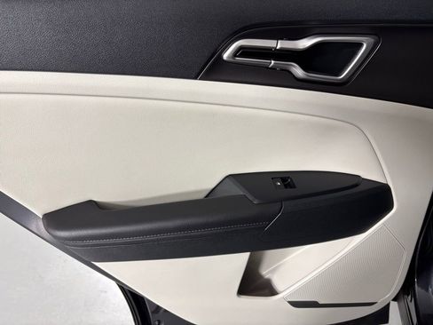 New 2026 Kia Sportage EX FWD image 35