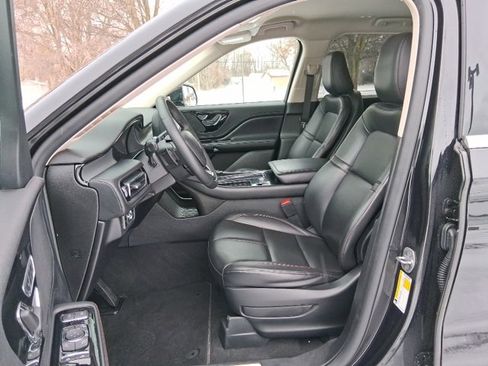 Used 2023 Lincoln Aviator AWD w/ Class IV Trailer Tow Package image 13