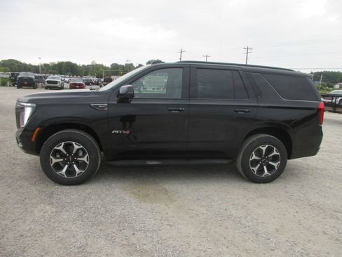 New 2026 GMC Yukon AT4 AWD/4WD image 7