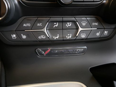 Used 2015 Chevrolet Corvette Stingray Convertible w/ 3LT Preferred Equipment Group image 27