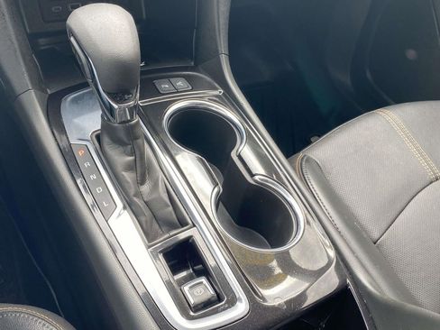 Used 2023 Chevrolet Equinox Premier FWD image 30