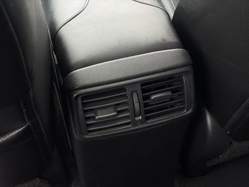 Certified 2017 Nissan Rogue SL w/ SL Premium Package image 25