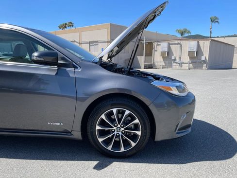 Used 2018 Toyota Avalon XLE Premium w/ Preferred Accessory Package FWD image 33