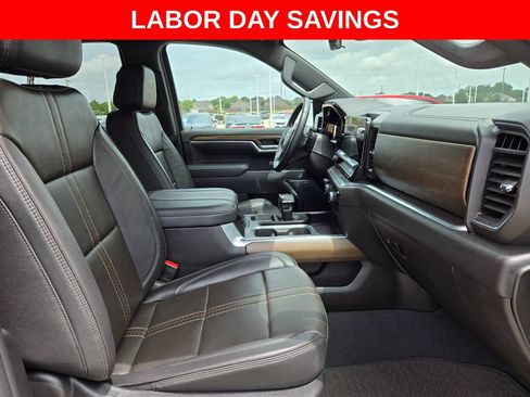 Used 2025 Chevrolet Silverado 1500 High Country w/ Technology Package AWD/4WD image 26