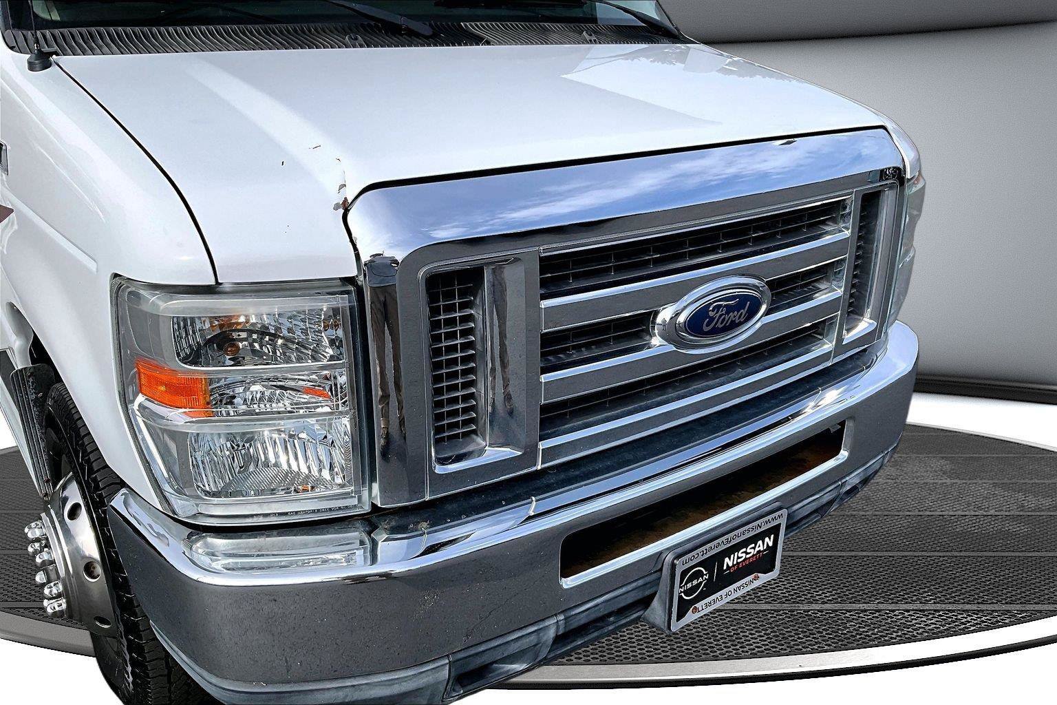 Used 2011 Ford E-350 and Econoline 350 Super Duty w/ Motorhome Prep Pkg RWD image 31