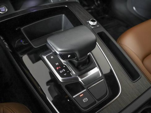 Used 2024 Audi Q5 2.0T Premium AWD/4WD image 31
