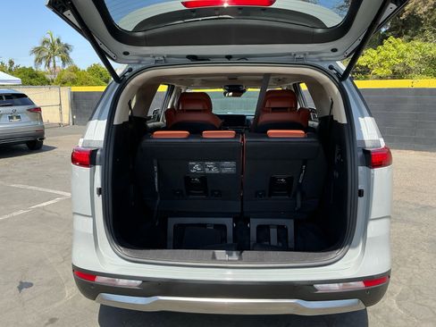 Used 2024 Kia Carnival SX Prestige FWD image 26