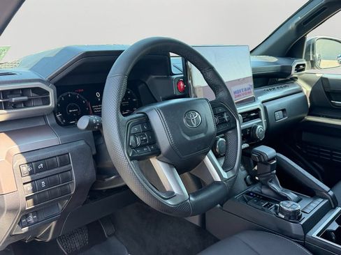 Used 2024 Toyota Tacoma TRD Off-Road AWD/4WD image 18