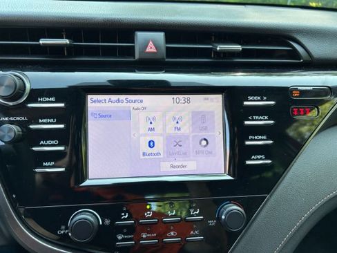 Used 2019 Toyota Camry LE image 26