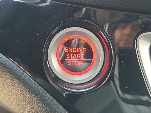 Certified 2022 Honda Pilot Touring image 29