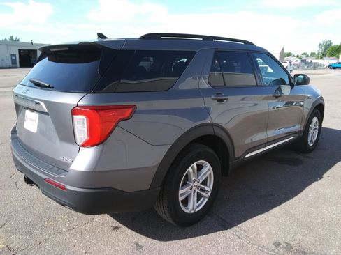 Used 2022 Ford Explorer XLT w/ Class IV Trailer Tow Package image 5