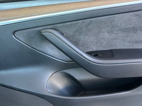 Used 2023 Tesla Model 3 Standard Range RWD image 19