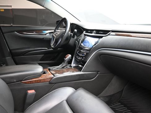 Used 2014 Cadillac XTS Luxury w/ Driver Awareness Package FWD image 25