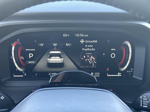 Certified 2025 Nissan Rogue SL w/ Tech Package AWD/4WD image 29