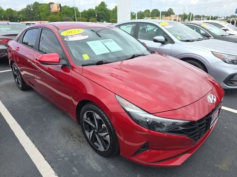 Used 2023 Hyundai Elantra SEL w/ Convenience Package FWD image 1