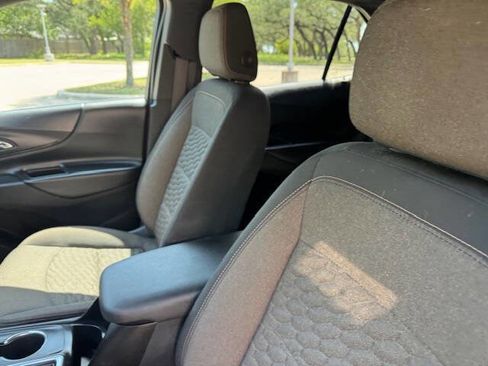 Used 2019 Chevrolet Equinox LT image 38