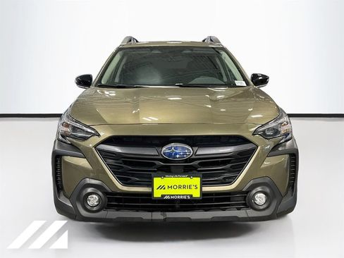 Used 2025 Subaru Outback Premium AWD/4WD image 2
