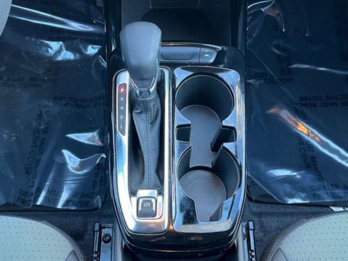 Used 2025 Chevrolet Trax LT image 37